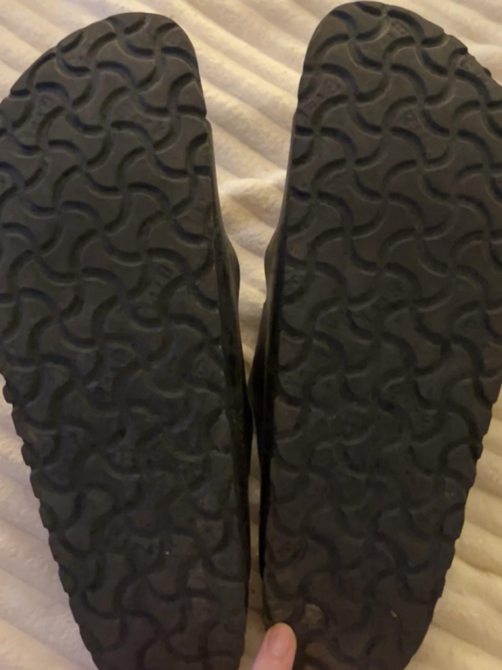 Birkenstock Black Footbed Close-Up - Picture 3 of 4